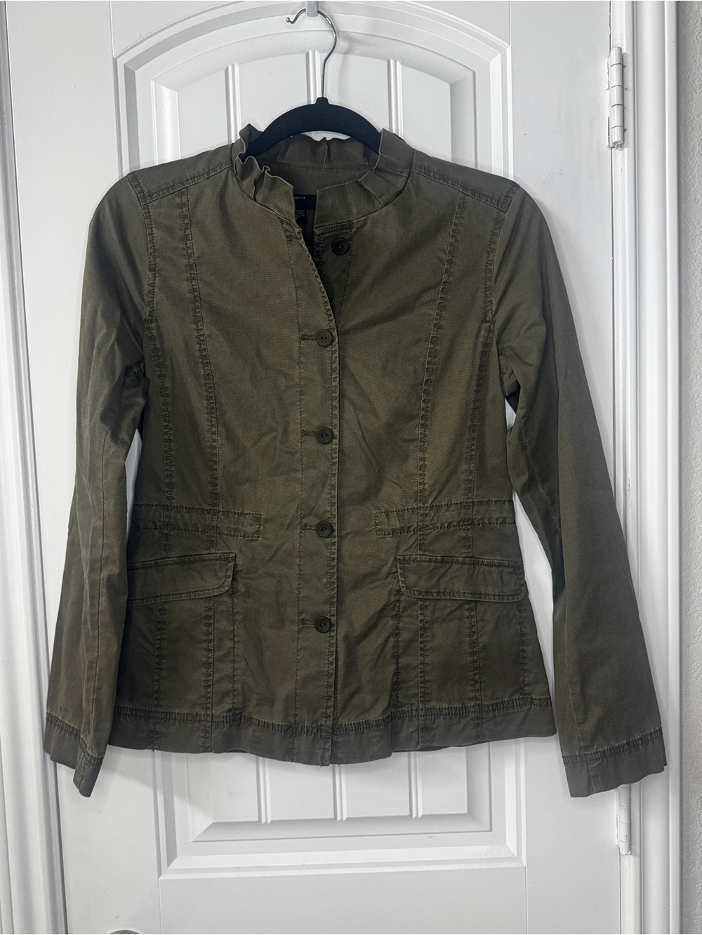 Olive‎ Utility Button-Front Women's Jacket     Minimalist wardrobe staple